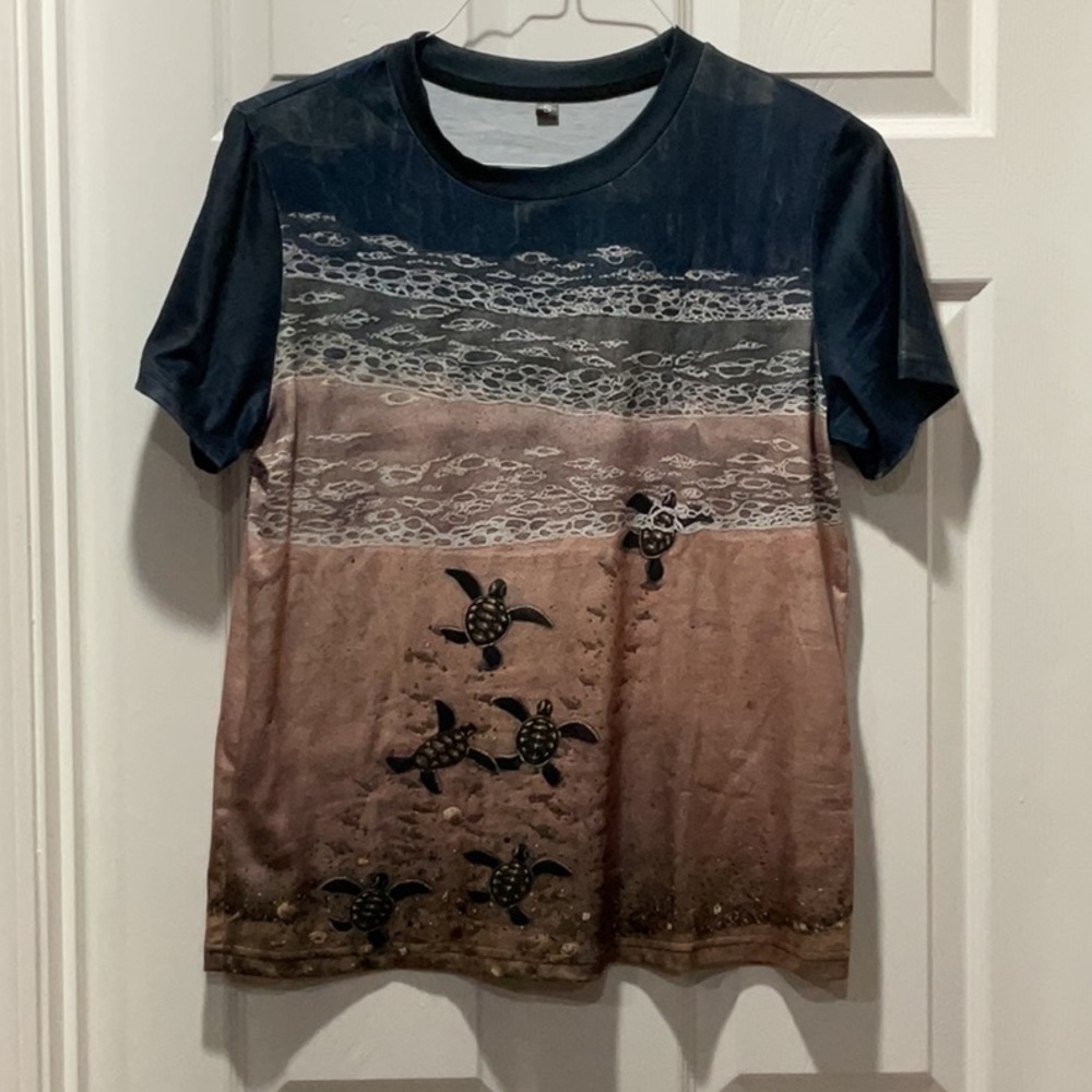 Navy and Brown Turtle Graphic T-Shirt NWOT